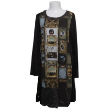 Aventures des Toiles, Kleid