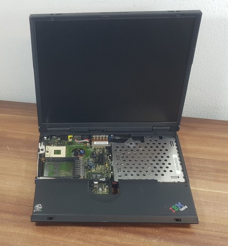 Kult vintage ibm thinkpad t23 - kult,