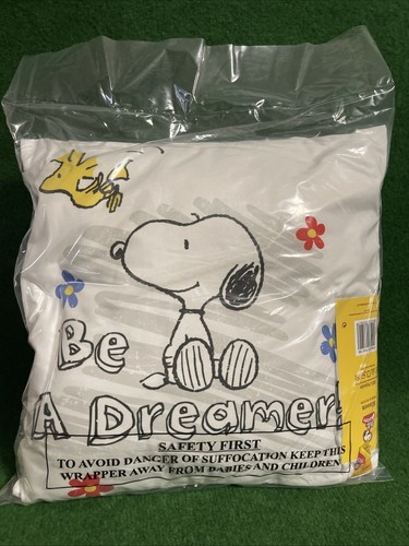 The peanuts dekokissen - peanuts, snoopy