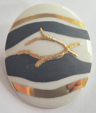 Große Porzellan Brosche - Handarbeit - 5,8 x 3,9 cm