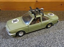 Modellauto PKW Burago BMW 635 CSI Winter Ski