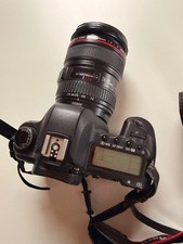 Canon EOS 5D Mark II 21.1MP Digitalkamera - Kit mit Objektiv (24-105mm) mit OVP