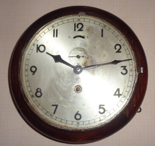 ältere gebrauchte wanduhr - Ältere,