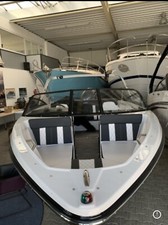 Liegeplatz In Potsdam Tiefensee/ Berliner Vorstadt Glastron 180 Daycruiser