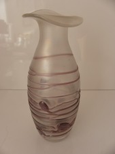 Glasvase  lüstriert  Farbeinschmelzungen Studio Glas