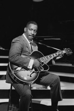 Wes Montgomery performt mit
