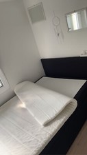 Boxspringbett 140x200 mit einem Bettkasten matzatze und toper