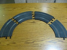 Scalextric SCX  4 Stück Standardkuve Nr. 3051 - Klassik - gebraucht aber gut