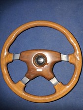 MOMO Holzlenkrad für Oldtimer