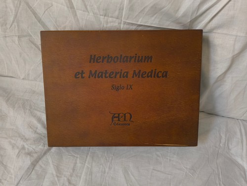Herbolarium marteria medica - herbolarium,