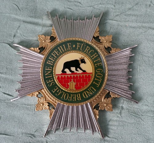 Anhalt bruststern - anhalt,