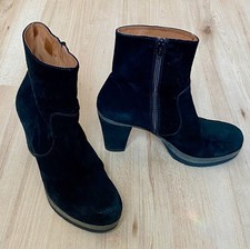 Gadea Wildleder Stiefel Stiefeletten Schwarz mit Plateausohle Gr. 39