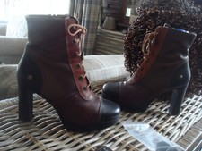 Wunderbare High Heel Plateau Stiefelette Neosens Handgefertigt  Gr.37