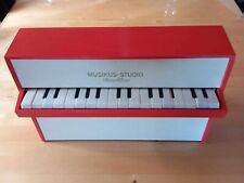 Toy Piano, antik, Spielzeugklavier, Musikus-Studio, Gongklang, 70-er Jahre