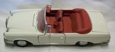 PKW-Modell Mercedes 280SE