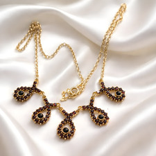 Granat Collier