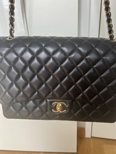 CHANEL Flap Bag Schwarz