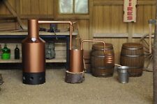 Destille Moonshiners Destillery Schnaps Brennen Modellauto Diorama Deko 1/18
