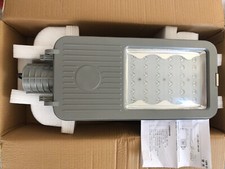 Strassenlaterne, Gartenlampe, Hallenlampe LED 85W