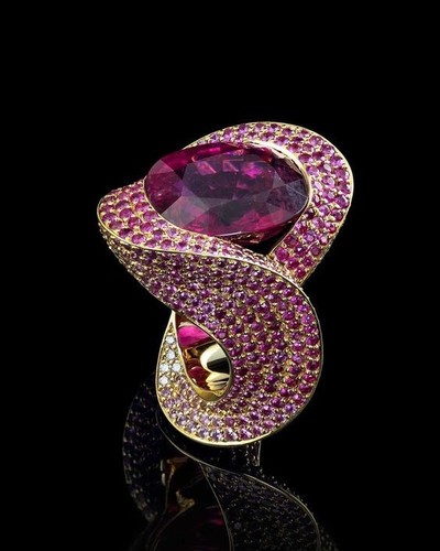 Ovaler rosa turmalin - rosa, twist