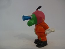 Sammelfigur / Alien mit Fernglas - ca 40 mm groß