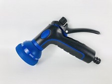 Handbrause 8-fach verstellbar für Garten Schläuche passt zu Gardena in blau