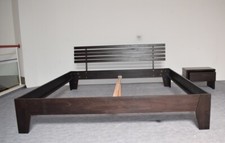 Bett RAVIOLI Massivholz Buche Wenge 180 cm + Nachtkommode B-Ware 40404