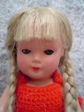 Niedliche alte Zelluloidpuppe