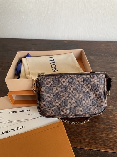 Louis vuitton mini pochette - louis,