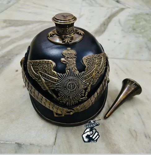 Leder deutscher pickelhaube - leder,