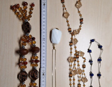 Modeschmuck Konvolut #2: 4 auffällige Ketten in Bernstein, Rose, Weiß und Blau