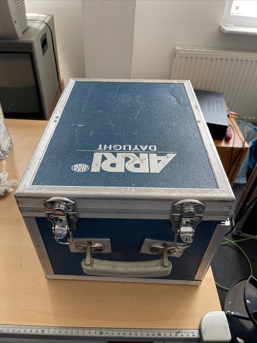 Arri daylight 200w flood - daylight, spot