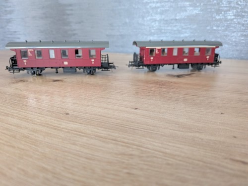 Roco personenwagen - 2x,