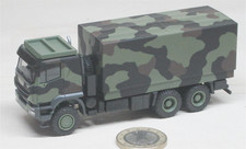 Herpa   746786    Iveco Trakker 6x6 mit Wechselaufbau Flecktarndesign