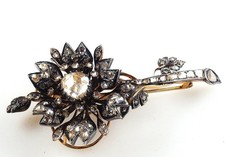 Aufwendige 18 kt. Diamant Blütenbrosche, in 750 Gelb Gold geprüft