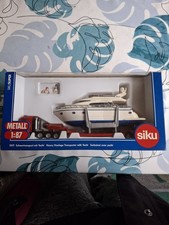 SIKU 1849 Schwertransport mit Yacht 1:87