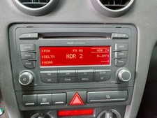 Audi A3 8P Sportback Bj.2007 Radio 8P035186P Code N/A
