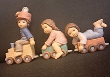 Goebel Figur - Nina & Marco  - Limpke - Lokomotive mit 2 Waggons
