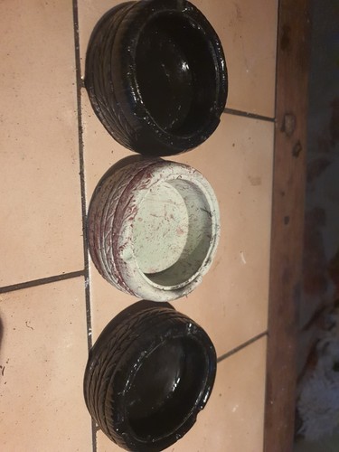 Drei schöne aschenbecher - drei,