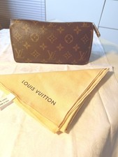 Louis Vuitton Zippy Wallet
