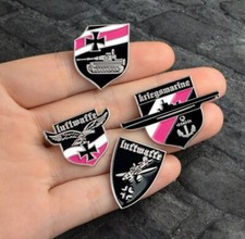 4 Pins  WK2 WW2 Wehrmacht Abzeichen Eisernes Kreuz Reichsadler Luftwaffe WWII 