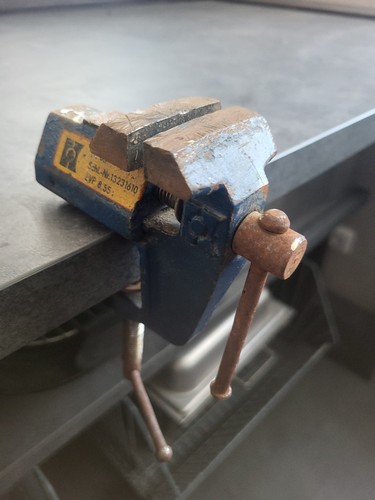 Kleiner tischschraubstock ddr - kleiner,
