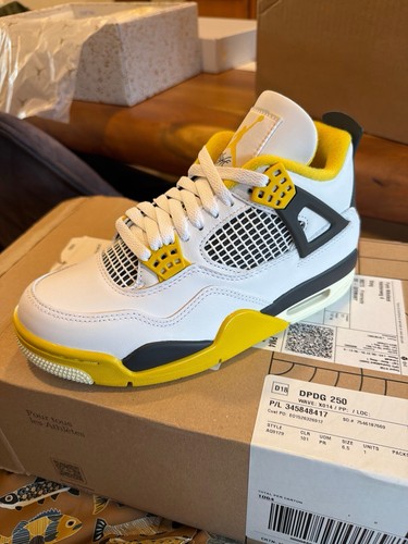Air jordan retro vivid - 4,