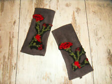 Armstulpen Pulswärmer Fleece Walkloden Wolle Kochwolle Blumen gefilzt grau PP