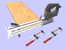 Holzbearbeitung mit Maschinen Stichsäge Führungsschiene für präzisen Sägeschnitt