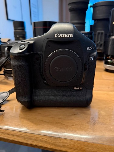 Canon eos mark - iii, profi