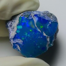 Glatter blauer Opal grob 29,15