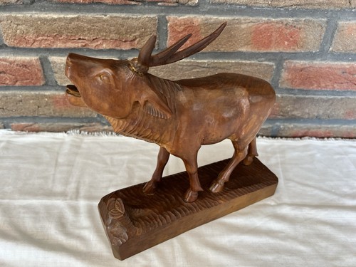 Handgeschnitzte holzfigur - handgeschnitzte,