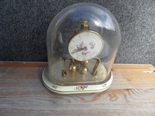 Vintage ovale Kern große 400 Tage Jubiläumsuhr mit handgefertigter Glaskuppel