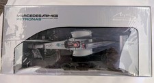 Minichamps 1:18 Mercedes AMG